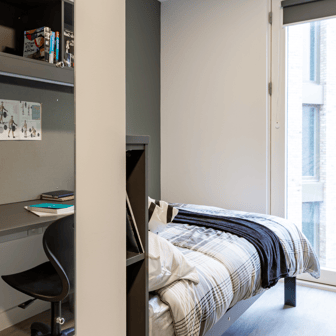 Classic En Suite - Image 2